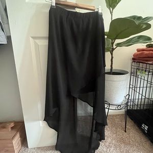 Black hi-lo skirt